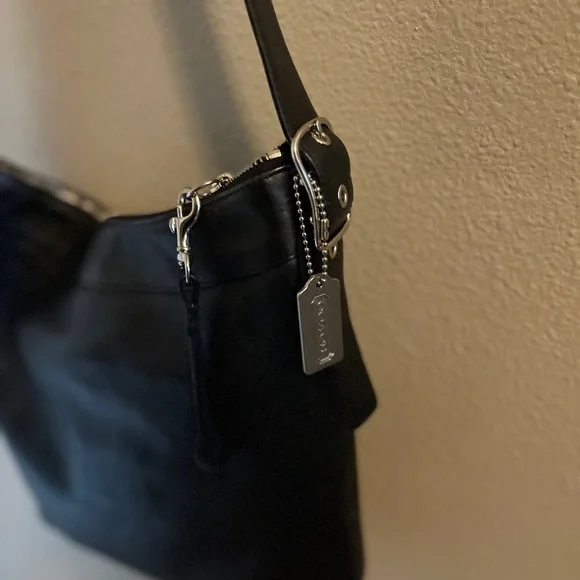 Vintage coach legacy Black Leather cross body Bag - Picture 3 of 9